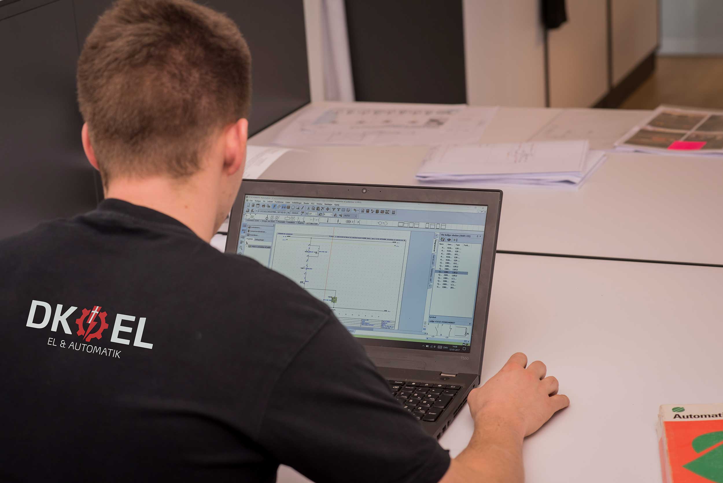 Customised software solutions mean optimised production flow - DK-EL